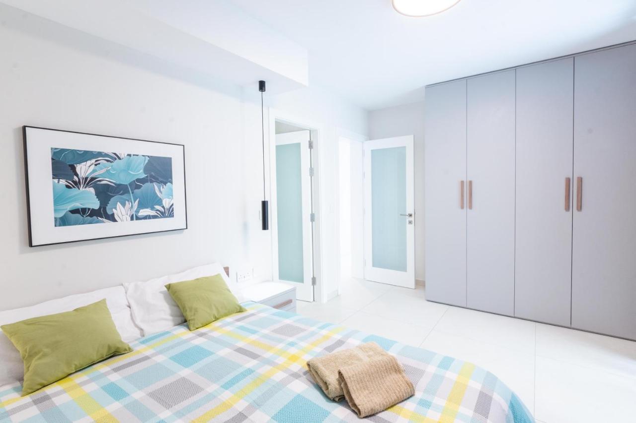 Seafront Luxury Apartment St. Paul's Bay Ngoại thất bức ảnh