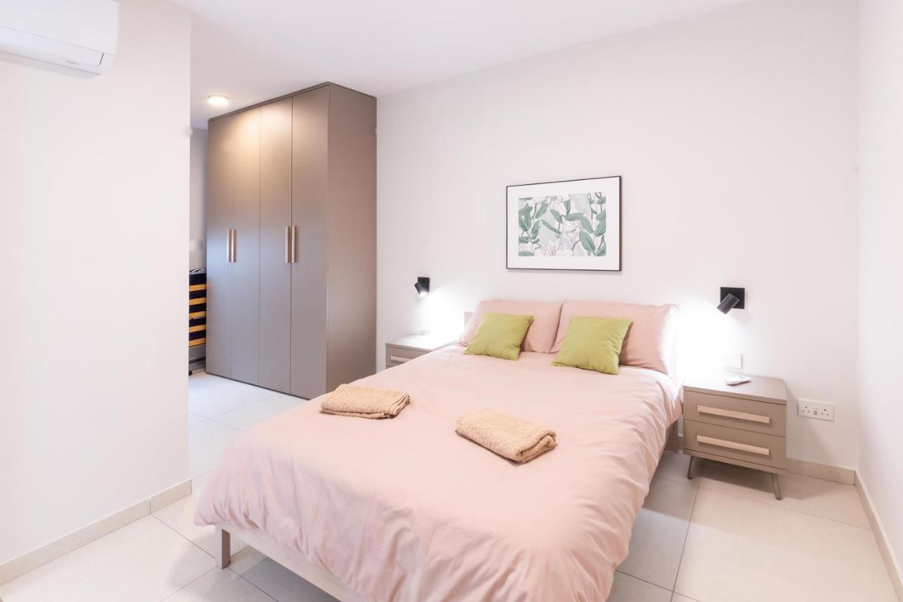 Seafront Luxury Apartment St. Paul's Bay Ngoại thất bức ảnh